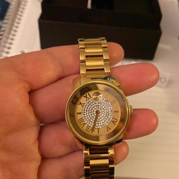 Two MOVADO watches His & Hers - Picture 5 of 8